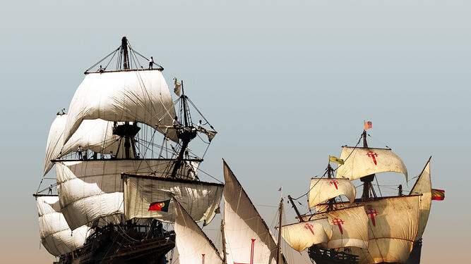 Las tres naves del Festival Marítimo.